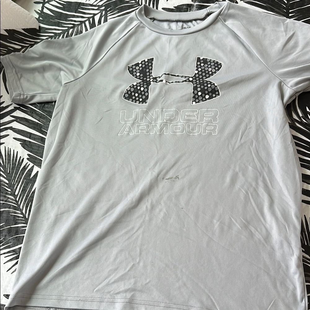 Under Armour Men's Light Gray Short Sleeve Tee